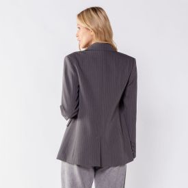Blazer Feminino Alongado Com Ombreiras Patricia Foster Chumbo