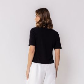 Blusa Feminina Gola Alta Patricia Foster