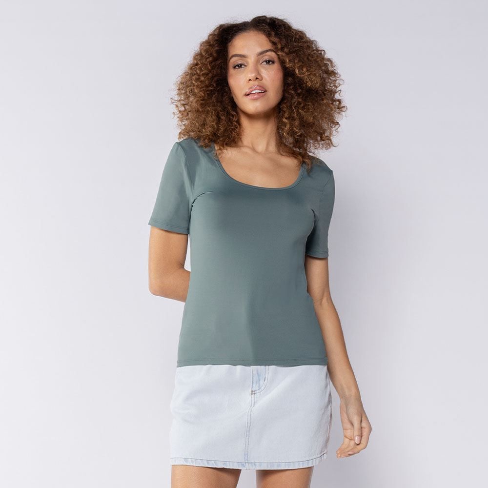 Blusa Feminina Em Poliamida Patricia Foster