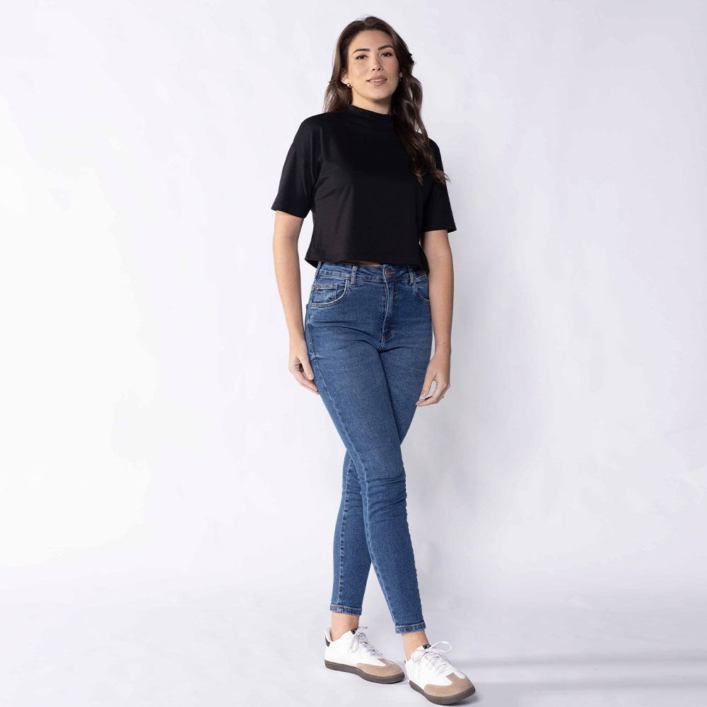 Camiseta Feminina Box Gola Alta De Algodão Boby Blues