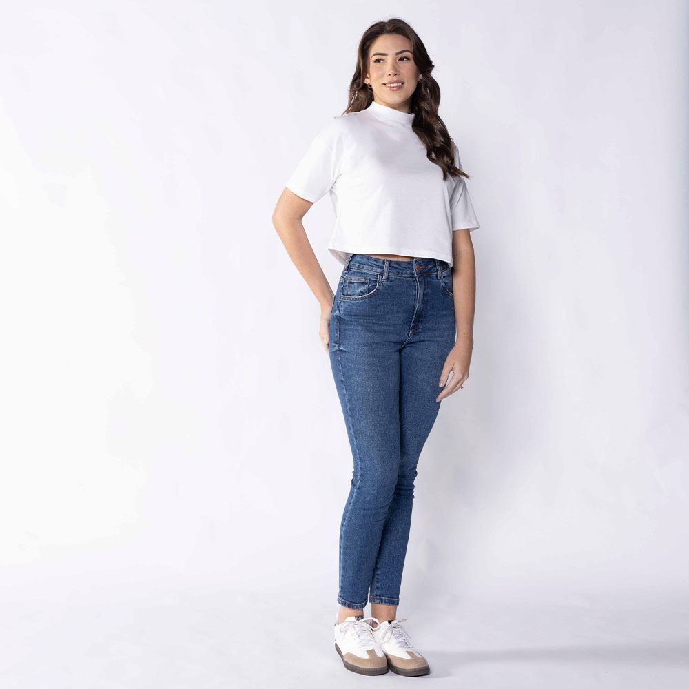 Camiseta Feminina Box Gola Alta De Algodão Boby Blues