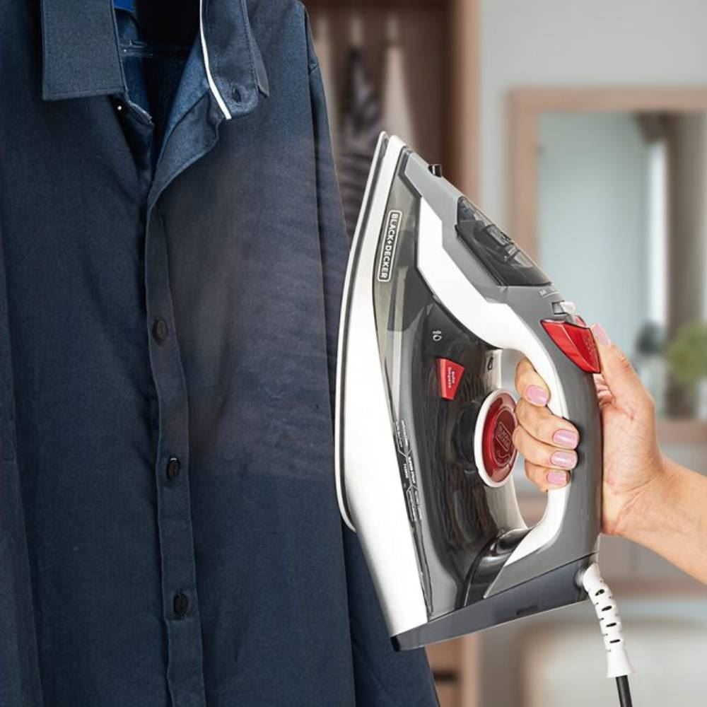 Ferro de Passar Black and Decker a Vapor Desligamento automático FX3900