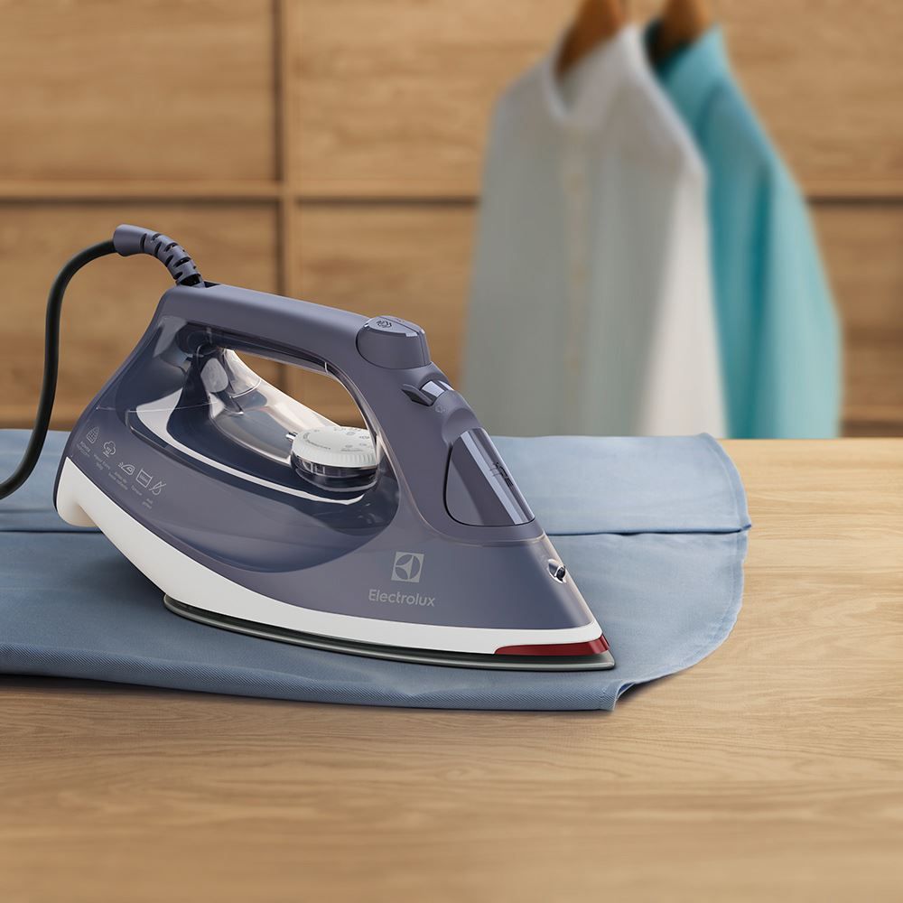 Ferro de Passar Electrolux a Vapor e a Seco Experience Care ESI60