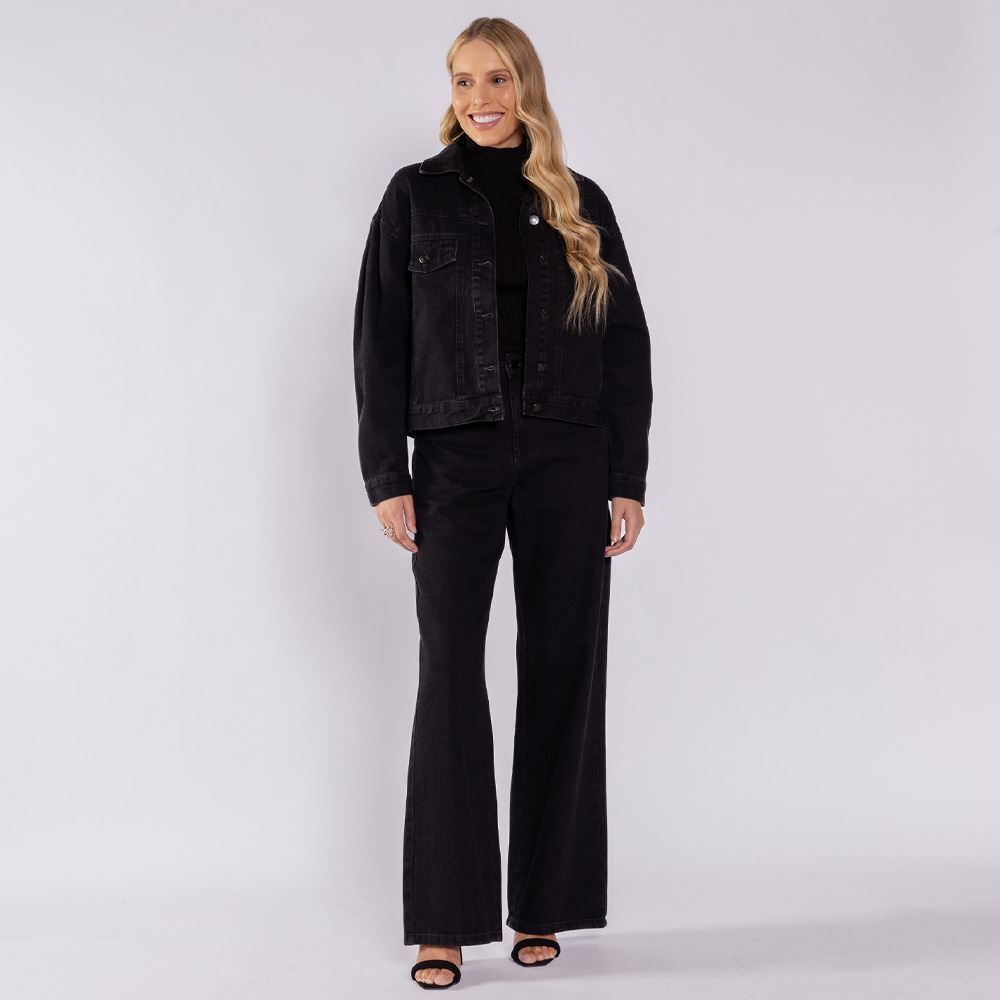 Jaqueta Jeans Feminina Trucker Patricia Foster