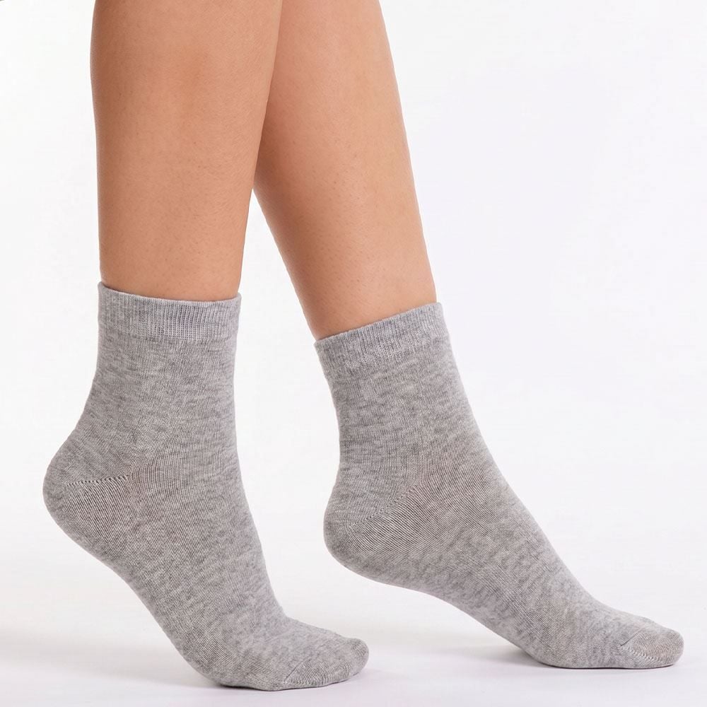 Kit Meia Feminina com 3 Pares Cano Médio Holla