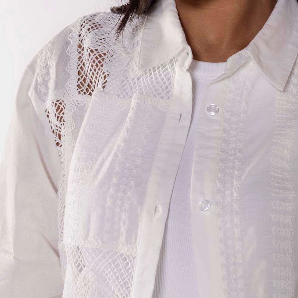 Camisa Feminina Laise Com Detalhes Florais Boby Blues