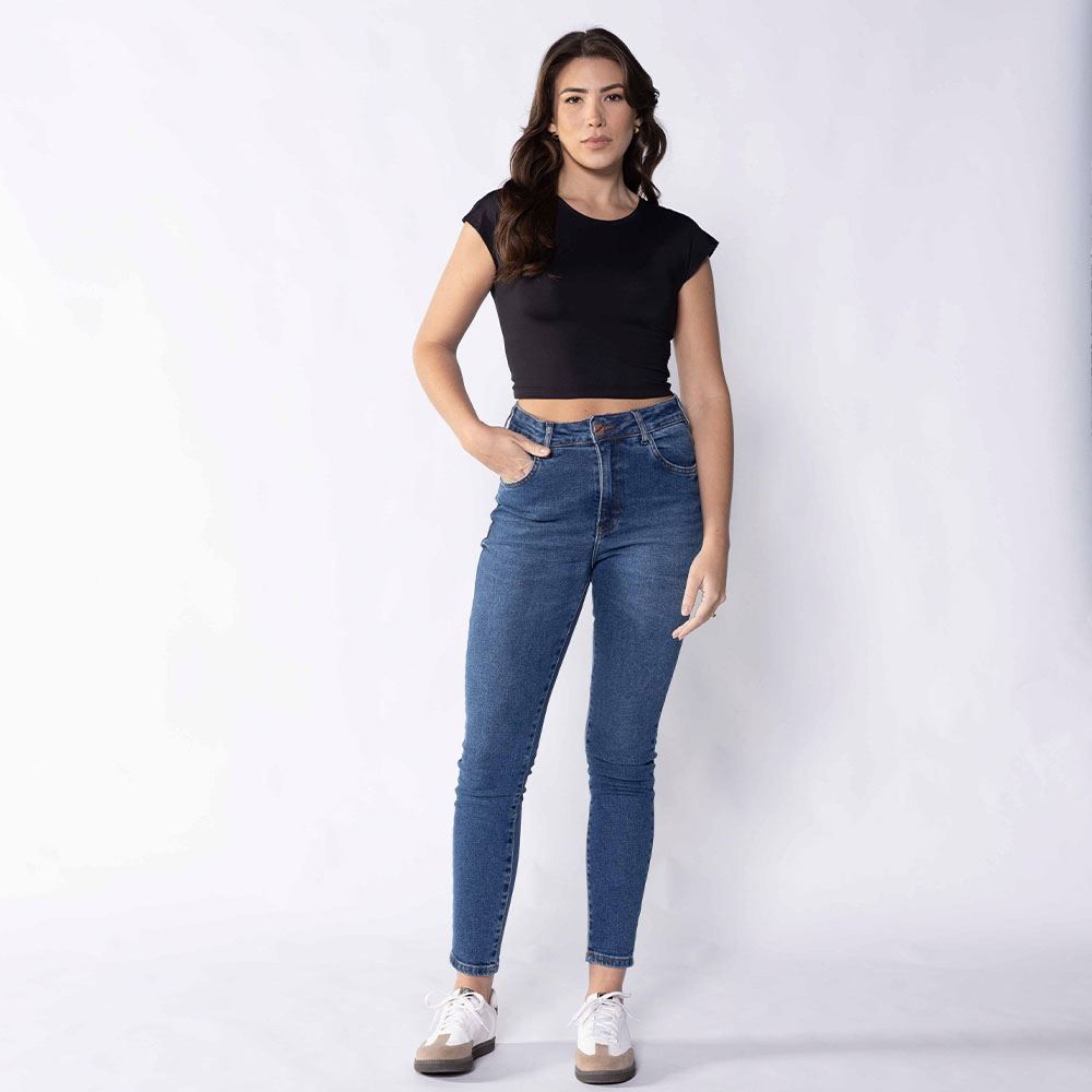 Cropped Feminino Em Poliamida Com Manga Japonesa Boby Blues